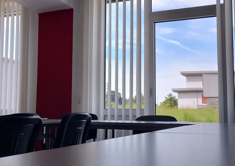 Ein Foto des Klassenraums, wo berufliche Bildung und berufliche Rehabilitation ddurchgeführt werden